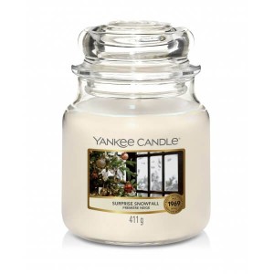 Świeca Yankee Candle Surprise Snowfall, średni słoik (411g)