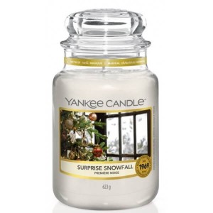 Świeca Yankee Candle Surprise Snowfall, duży słoik (623g)
