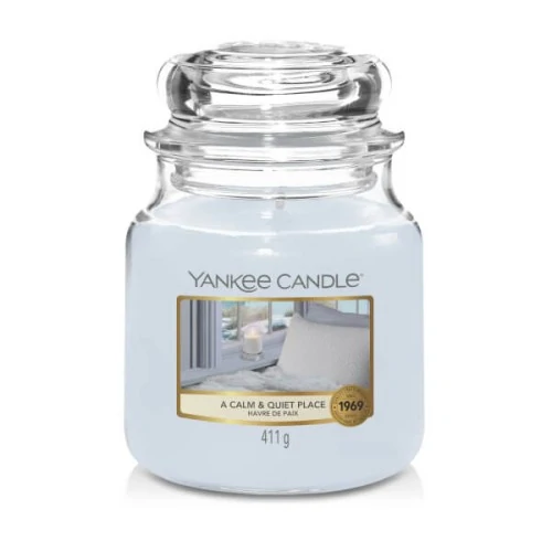 Świeca Yankee Candle A Calm &amp; Quiet Place średni słoik (411g)