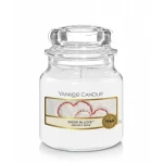 Świeca Yankee Candle Snow in Love, mały słoik (104g)