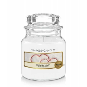 Świeca Yankee Candle Snow in Love, mały słoik (104g)