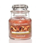 Świeca Yankee Candle Cinnamon Stick, mały słoik (104g)
